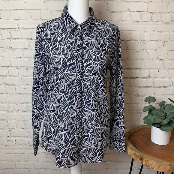 Crown & Ivy Button Down Blouse - Picture 1 of 13